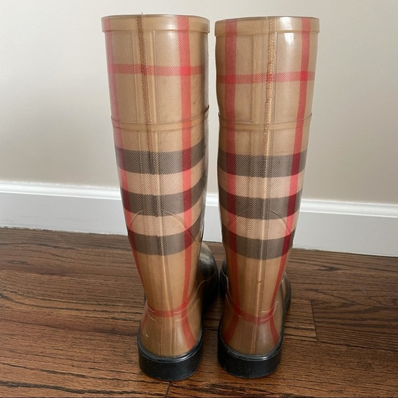 Authentic Burberry Nova Check Plaid Rain boots 5/35 - Picture 8 of 12